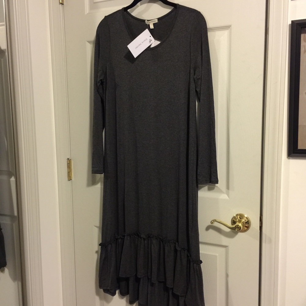 Modest Stevie Hender ruffled hem dress NWT